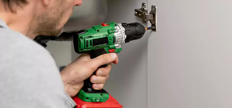 Commercial Door Hinge Repair La Presa