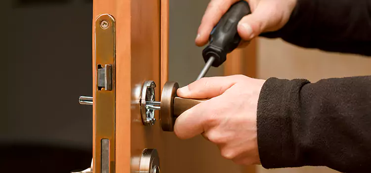 Locked Out of Your House La Presa