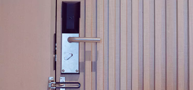 Installing a Maglock La Presa